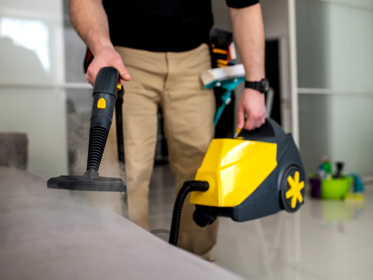 Nettoyage vapeur d’une surface après travaux